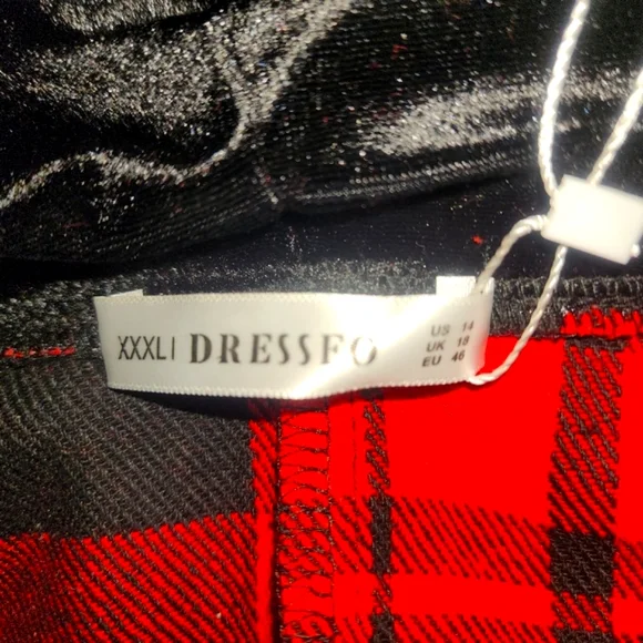 NWT!! Red Plaid Hooded Women's Coat Faux Fur Trim size XXXL (US Size large) - Picture 5 of 5